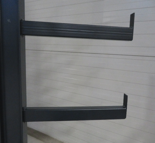 Kragarmregal einseitig 6,47 m – 200 cm | 200 kg pro Arm | BLT